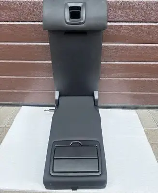 BMW 4 G22 G23 G24 G26 Rear seat armrest 