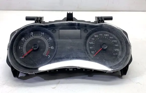 Renault Clio III Speedometer (instrument cluster) 8200316824F