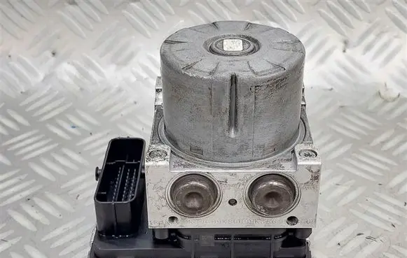 Mitsubishi Eclipse Cross ABS Pump 4670B709