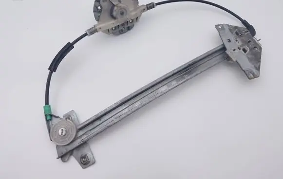 Mitsubishi Carisma Rear door manual window regulator