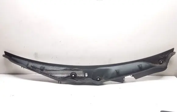 Mercedes-Benz CLS C218 X218 Wiper trim A2128301013