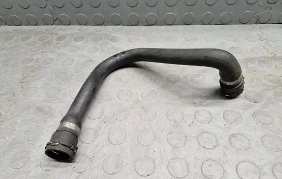 BMW 5 E60 E61 Engine coolant pipe/hose 6917697