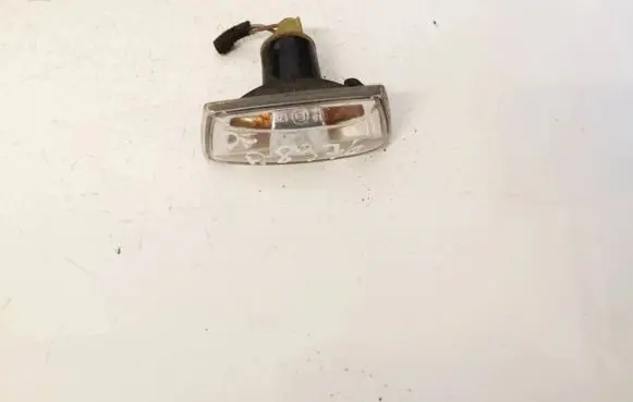 Opel Astra H Front fender indicator light 13131298 13131299