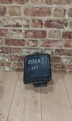 Opel Astra J Air filter box cover 
