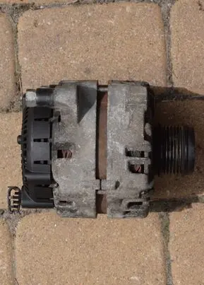 Peugeot 2008 I Generator/alternator 9810525380 2624310C TG15S218