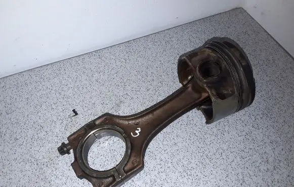 Piston