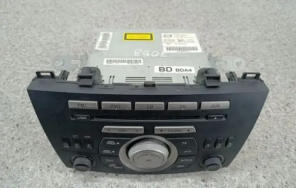 Mazda 3 II Radio/CD/DVD/GPS head unit BDA466AR0A14799926