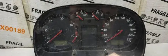 Volkswagen Golf IV Speedometer (instrument cluster) 1J0919881D 0263611024