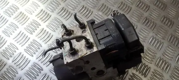 Nissan Almera N16 ABS Pump 0265216733 476605M301