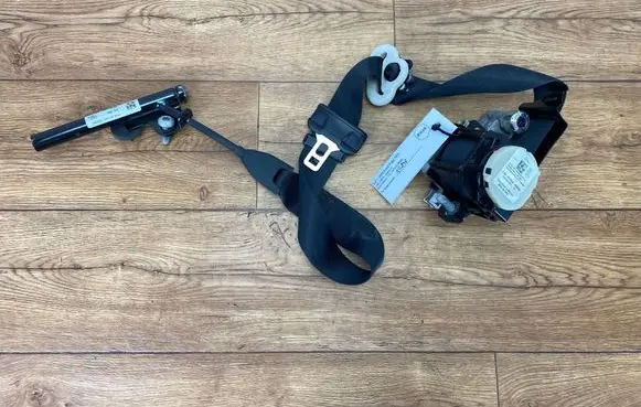 Ford Edge II Front seatbelt FT4BR612D64AMPI FT4BR612D64AM