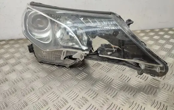 Toyota RAV 4 (XA40) Headlight/headlamp