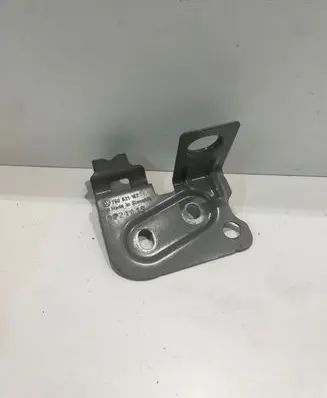 Volkswagen Touareg III Fender mounting bracket 760821167