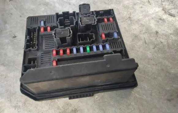 Nissan Qashqai+2 Fuse module 284B7BB00C