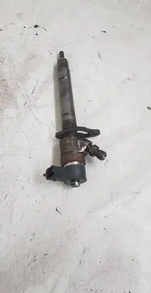 Volvo V70 Fuel injector 30750283 0445110251