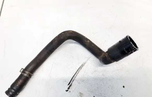 Engine coolant pipe/hose