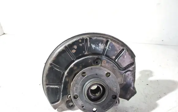 Volkswagen Golf Plus Front wheel hub