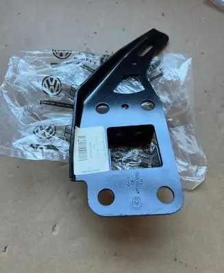 Audi A6 S6 C6 4F Radiator support slam panel bracket 4F0805500B