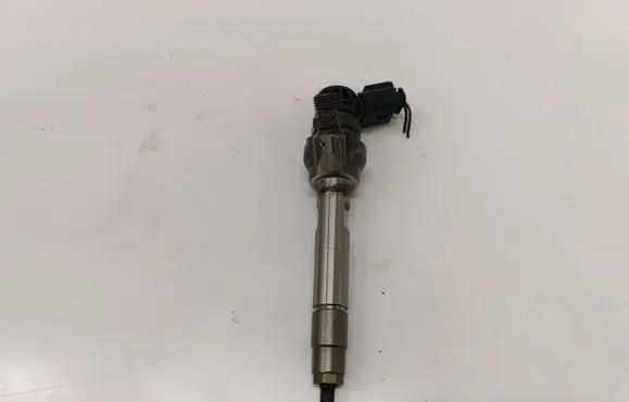 BMW 2 F46 Fuel injector 8511630