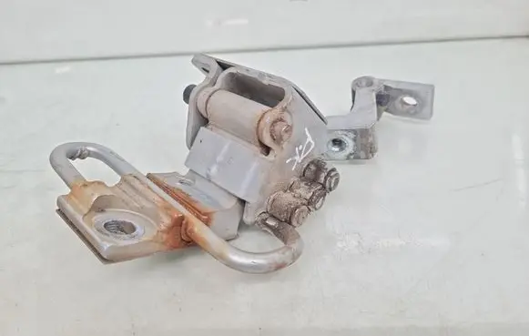 Front door hinge set