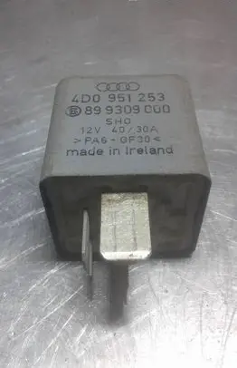 Audi A6 S6 C5 4B Other relay 4D0951253 899309000