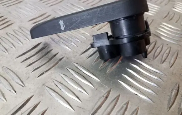 KIA Sorento Engine bonnet (hood) release handle