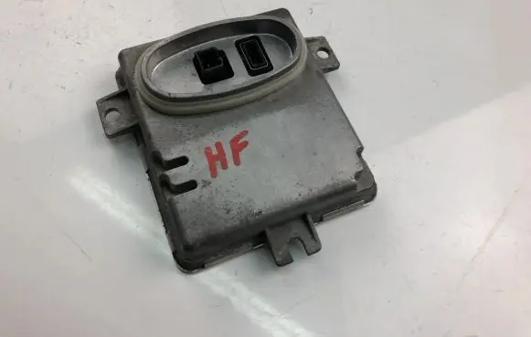 Volvo V70 Xenon control unit/module 6261110499