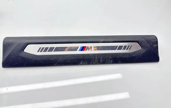 BMW 1 F40 Front sill trim cover 7469183 5147 2570KHB