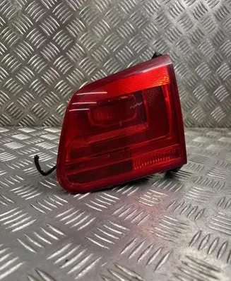 Volkswagen Tiguan Tailgate rear/tail lights 5N0945310