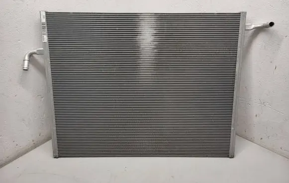 Volvo XC90 Coolant radiator 31657362