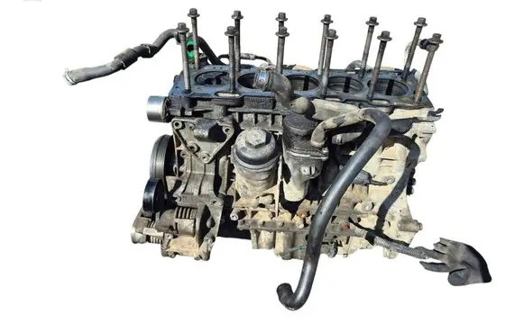 Volvo V50 Engine block 30677367