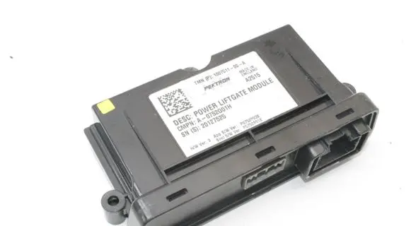 Tesla Model S Tailgate/trunk control unit/module 100751100A
