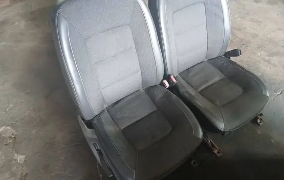 Volvo XC70 Seat set 