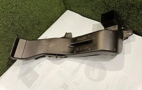 Porsche Cayenne (9Y0 9Y3) Cabin air duct channel 4M0819804