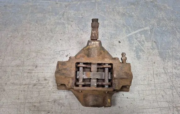 Mercedes-Benz E W124 Rear brake caliper