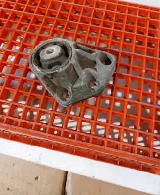 Audi A4 S4 B7 8E 8H Rear differential/diff mount bracket 8E0599125Q 8E0399125 8C0599125R