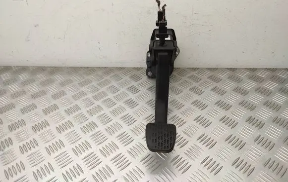 Mercedes-Benz Vito Viano W447 Clutch pedal A4472901701