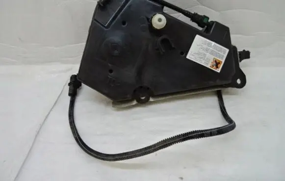 Peugeot 3008 I FAP fluid tank 9684643280