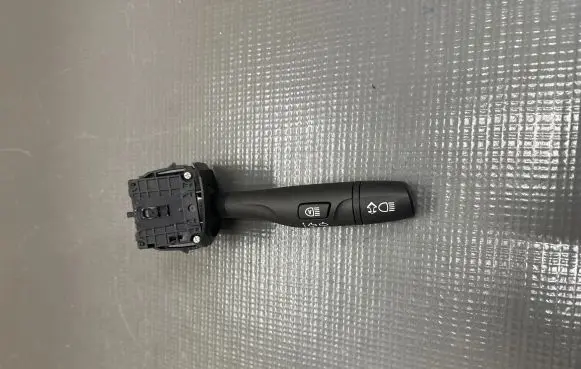 Opel Insignia B Indicator stalk 39043501