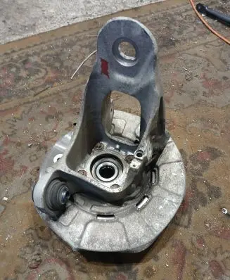 BMW X5 F15 Rear wheel hub spindle/knuckle 6877217 A5560