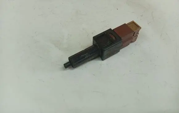 Nissan Qashqai Brake pedal sensor switch