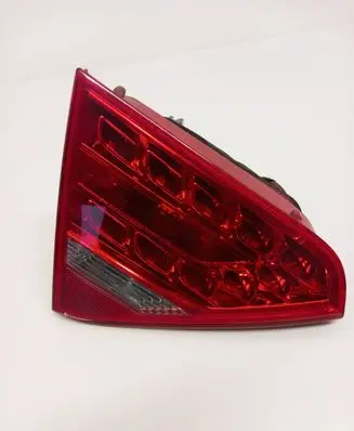 Audi A5 8T 8F Tailgate rear/tail lights 8T0945093A AU484