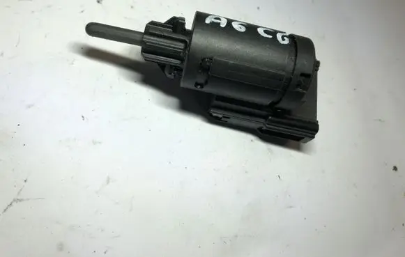 Audi A6 S6 C6 4F Brake pedal sensor switch 3B0945511C