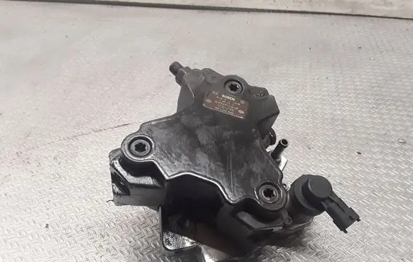 KIA Carens II Fuel injection high pressure pump 3310027400 0445010121