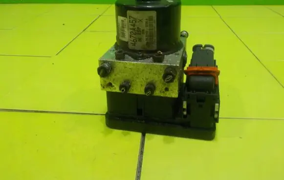 Peugeot 4007 ABS Pump 4670A457