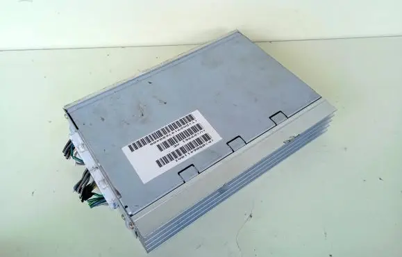 Chrysler 300 - 300C Sound amplifier P05064118AI