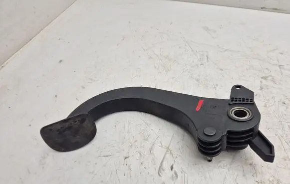 Alfa Romeo 156 Clutch pedal 335275