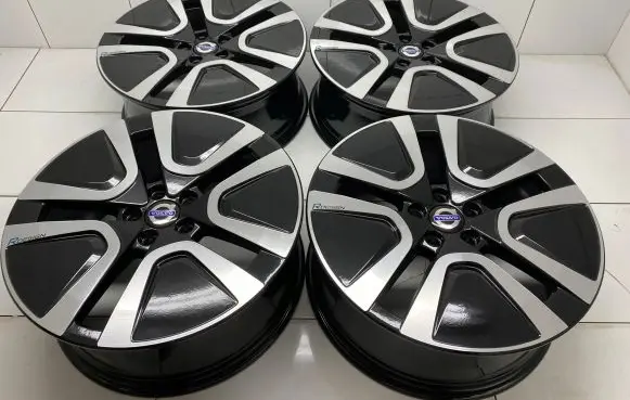 Volvo XC40 R19 alloy rim 