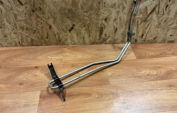 Audi A4 S4 B7 8E 8H Power steering hose/pipe/line 8E0422885E