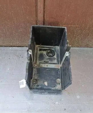 Ford Focus Battery box tray AM5110723AD