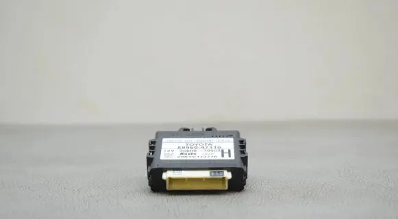 Toyota Prius (XW30) Headlight ballast module Xenon 8996047110